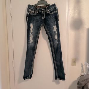 27 Rock revival skinny jeans